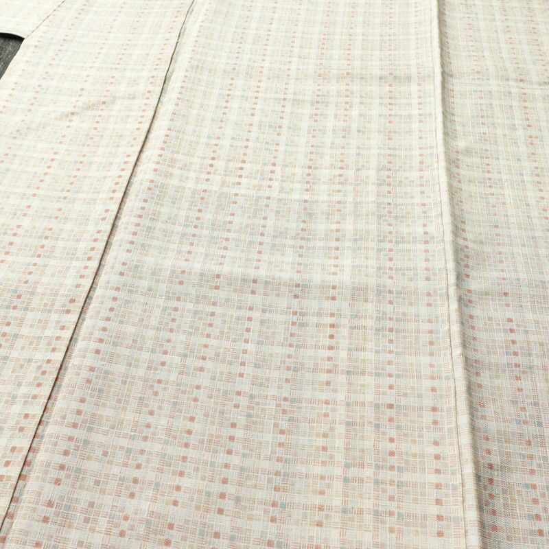 紬 つむぎ着物 正絹 チェック・格子柄 袷仕立て 身丈157.5cm 裄丈66cm リサイクル着物 着物 モダン 白_画像5