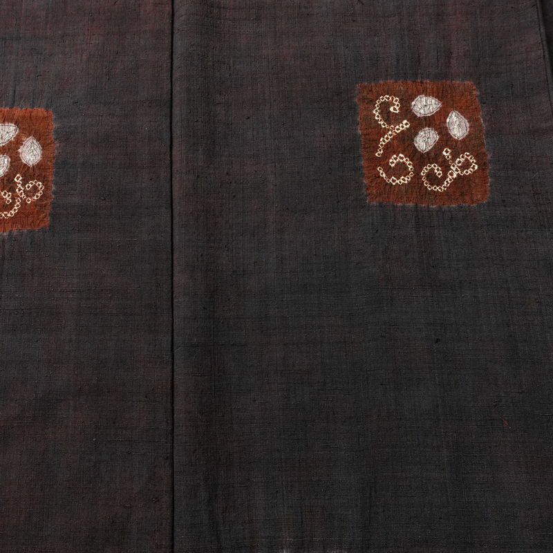 紬 紬着物 絞り 正絹 木の葉・植物柄 袷仕立て 身丈151cm 裄丈64cm リサイクル着物 着物 モダン 茶_画像6