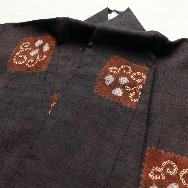 紬 紬着物 絞り 正絹 木の葉・植物柄 袷仕立て 身丈151cm 裄丈64cm リサイクル着物 着物 モダン 茶_画像17