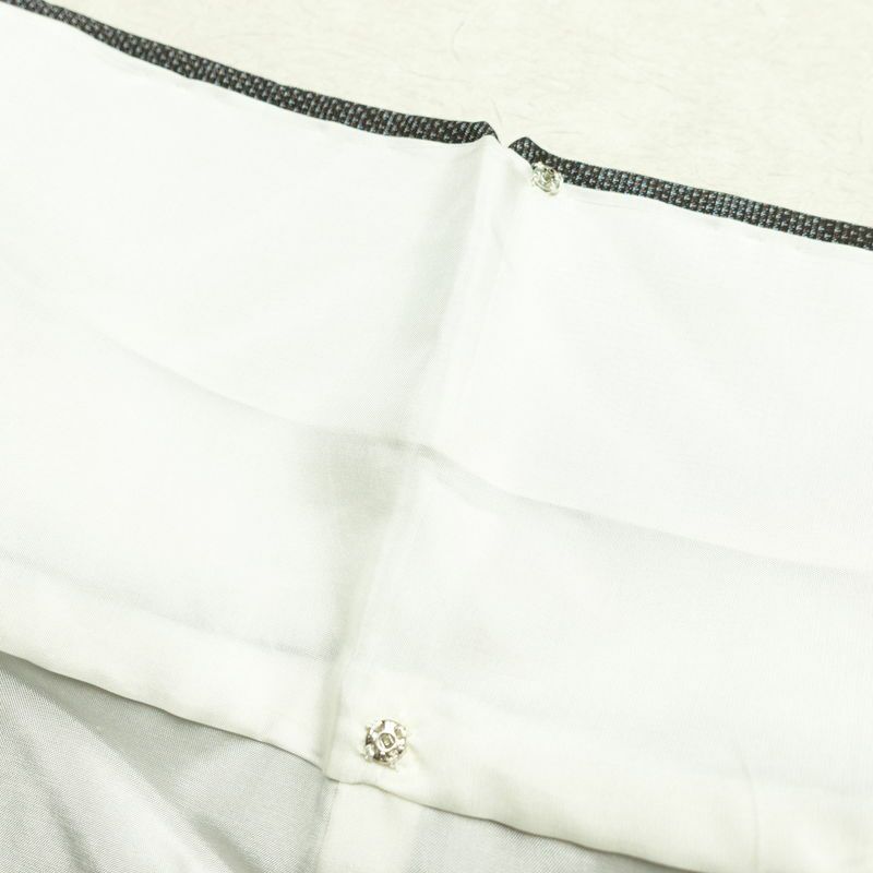 本場大島紬 大島紬 都喜ヱ門 良品 純泥染 正絹 木の葉・植物柄 袷仕立て 身丈160cm 裄丈64cm リサイクル着物 一部しつけ糸付き 着物 モダン 洒落 茶_画像17