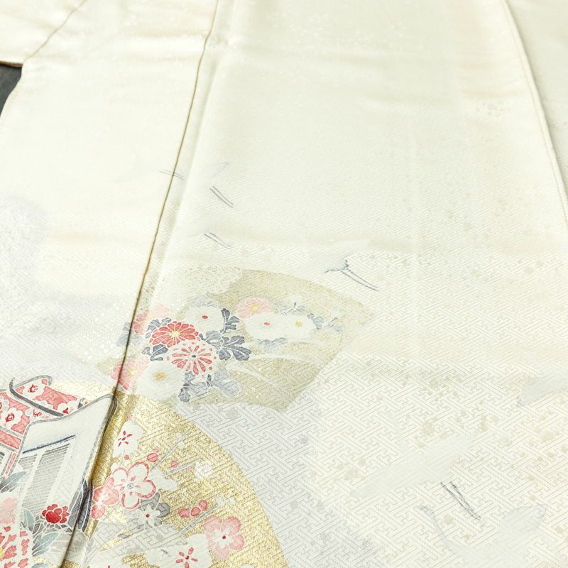 訪問着 絞り 綸子 一つ紋付き 正絹 古典柄 袷仕立て 身丈162.5cm 裄丈66cm リサイクル着物 着物 箔 入学式 卒業式 七五三 お宮参り フォーマル 上品 扇子 クリーム_画像5