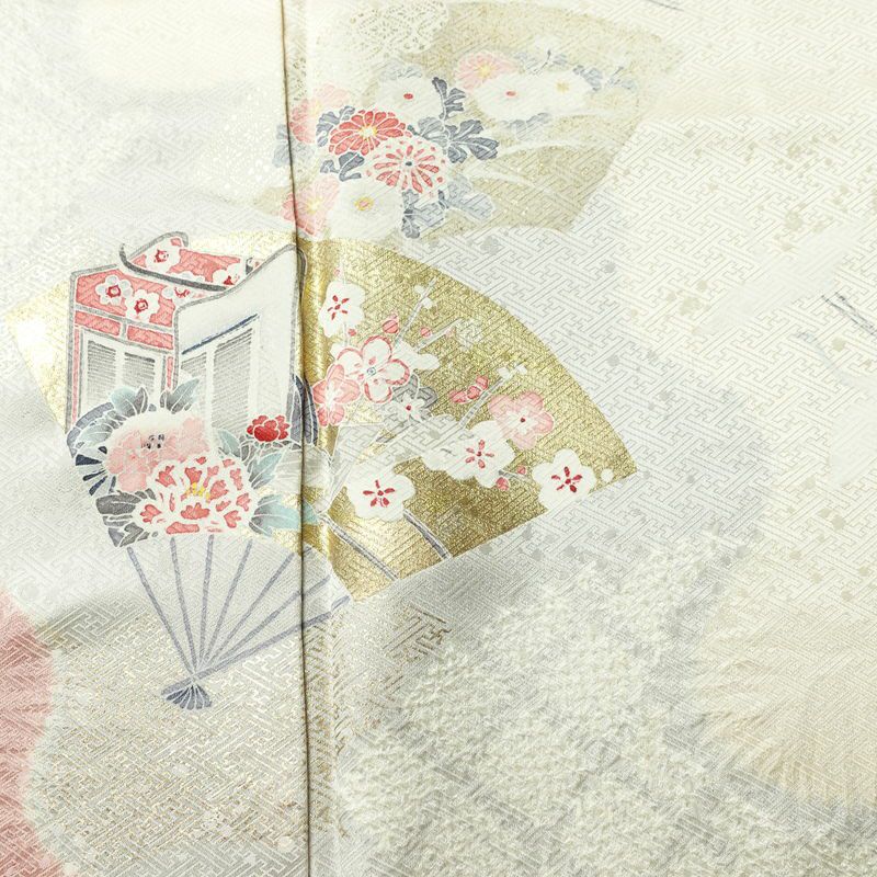 訪問着 絞り 綸子 一つ紋付き 正絹 古典柄 袷仕立て 身丈162.5cm 裄丈66cm リサイクル着物 着物 箔 入学式 卒業式 七五三 お宮参り フォーマル 上品 扇子 クリーム_画像6