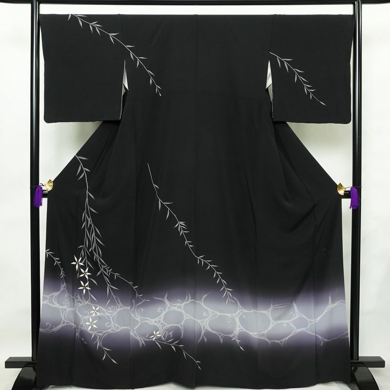 訪問着 良品 落款入り 縮緬 正絹 木の葉・植物柄 袷仕立て 身丈164.5cm 裄丈68cm リサイクル着物 着物 箔 共八掛 卒業式 フォーマル モダン 粋 黒_画像1