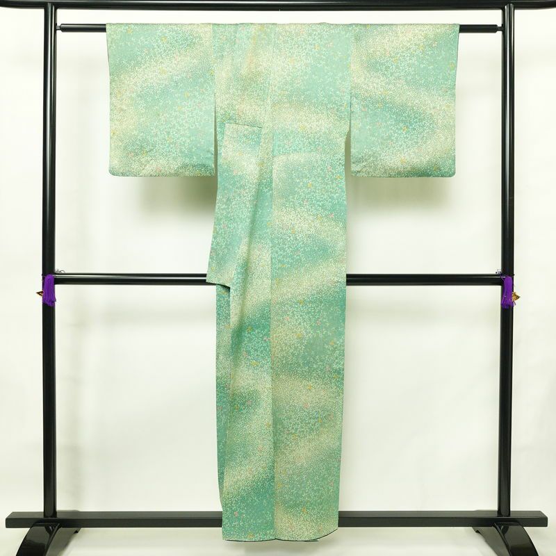 小紋 総柄 正絹 木の葉・植物柄 袷仕立て 身丈154cm 裄丈65cm リサイクル着物 街着 こもん 着物 緑・うぐいす色_画像2