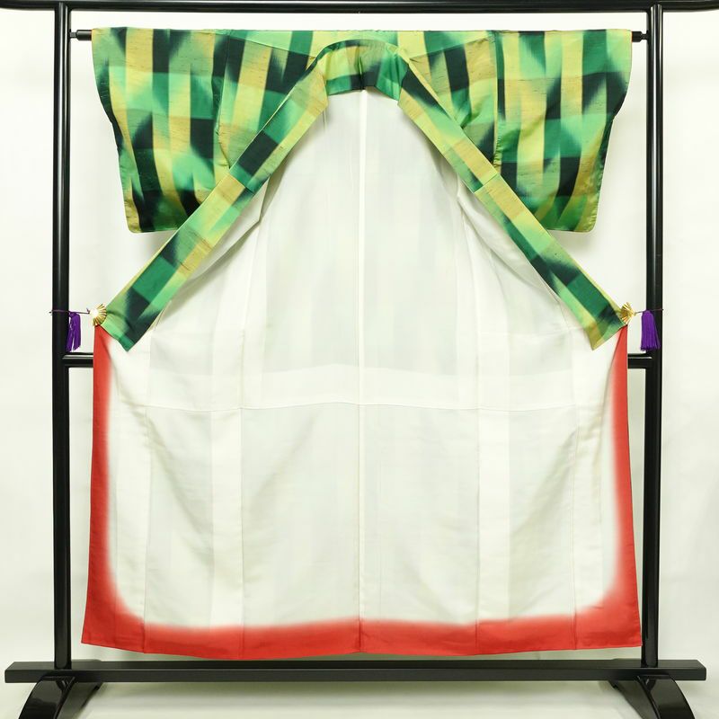 紬 正絹 チェック・格子柄 袷仕立て 身丈155cm 裄丈63cm リサイクル着物 着物 つむぎ モダン 緑・うぐいす色_画像3