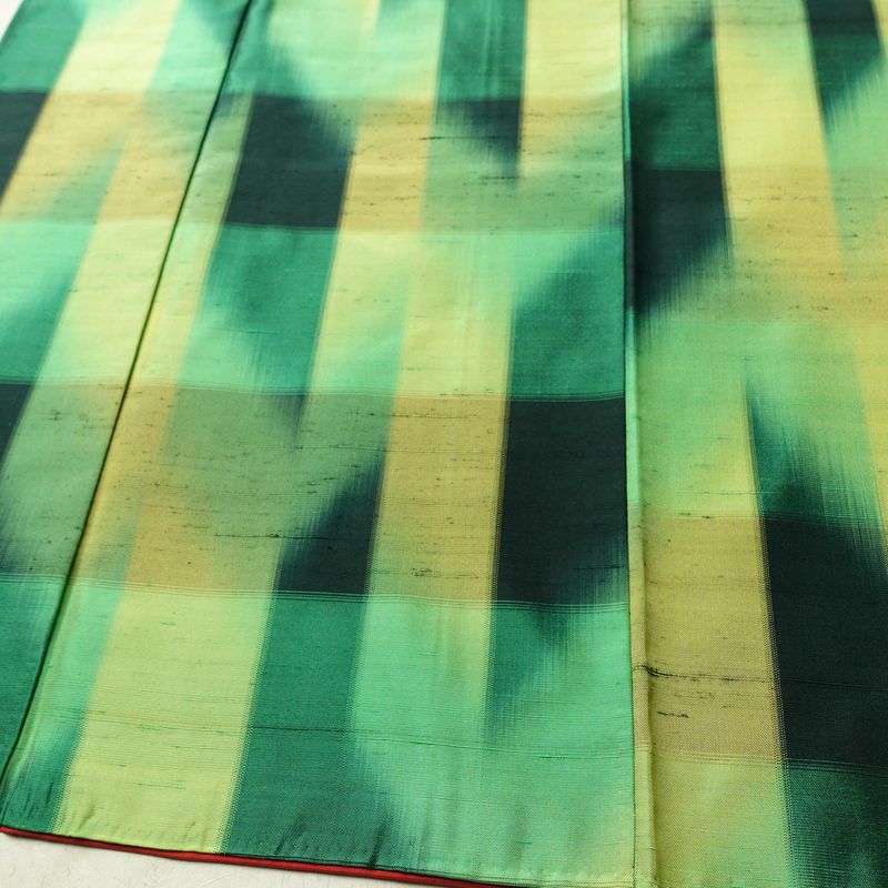 紬 正絹 チェック・格子柄 袷仕立て 身丈155cm 裄丈63cm リサイクル着物 着物 つむぎ モダン 緑・うぐいす色_画像4