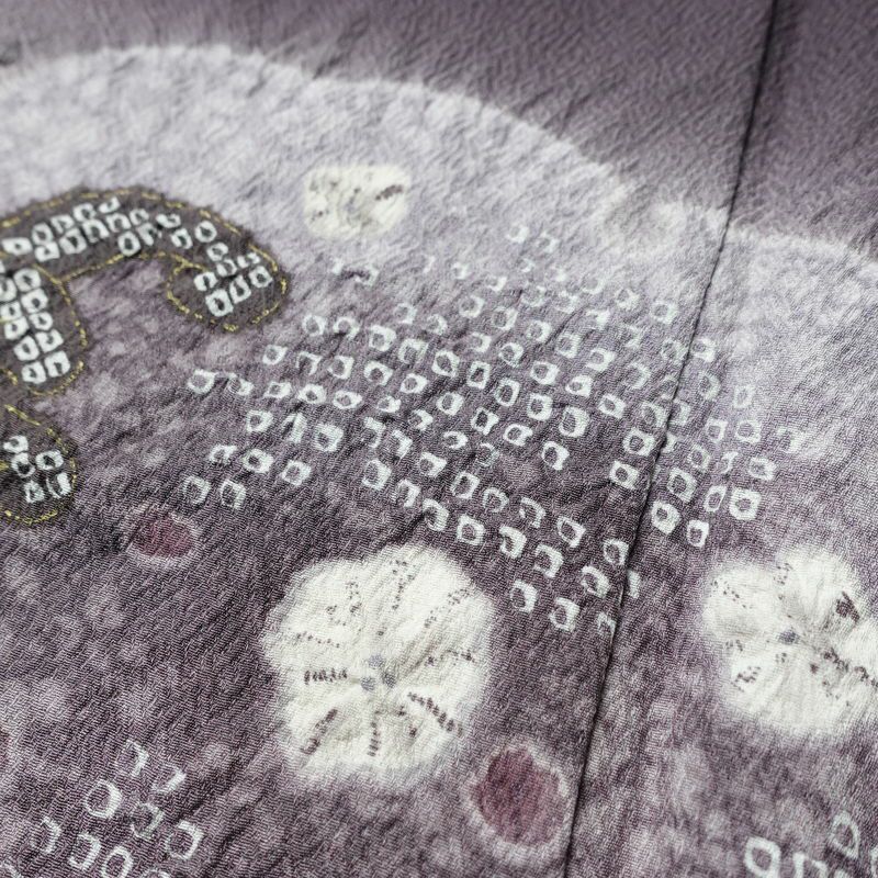 付け下げ 付下訪問着 良品 落款入り 金駒刺繍 縮緬 トールサイズ 正絹 古典柄 袷仕立て 身丈175cm 裄丈70cm リサイクル着物 着物 金彩 入学式 卒業式 七五三 パーティー フォーマル おしゃれ 紫・藤色_画像8