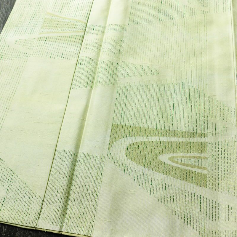 紬 良品 正絹 流水・波柄 袷仕立て 身丈162cm 裄丈64cm リサイクル着物 一部しつけ糸付き つむぎ 着物 緑・うぐいす色_画像4