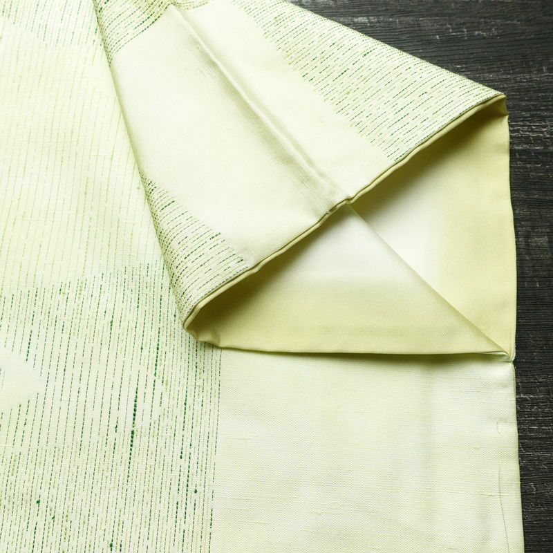 紬 良品 正絹 流水・波柄 袷仕立て 身丈162cm 裄丈64cm リサイクル着物 一部しつけ糸付き つむぎ 着物 緑・うぐいす色_画像15