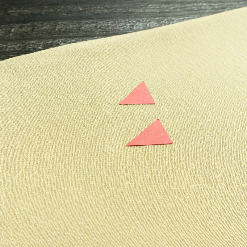 付け下げ 縮緬 一つ紋付き 正絹 風景柄 袷仕立て 身丈158.5cm 裄丈63.5cm フォーマル 着物 入学式 卒業式 シンプル 黄・黄土色_画像16