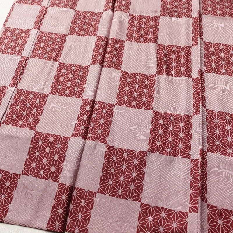 長襦袢 美品 しつけ糸付き 綸子 正絹 チェック・格子柄 袖無双・胴抜き 身丈126cm 裄丈67.5cm 麻の葉 市松 カジュアル ピンク_画像4