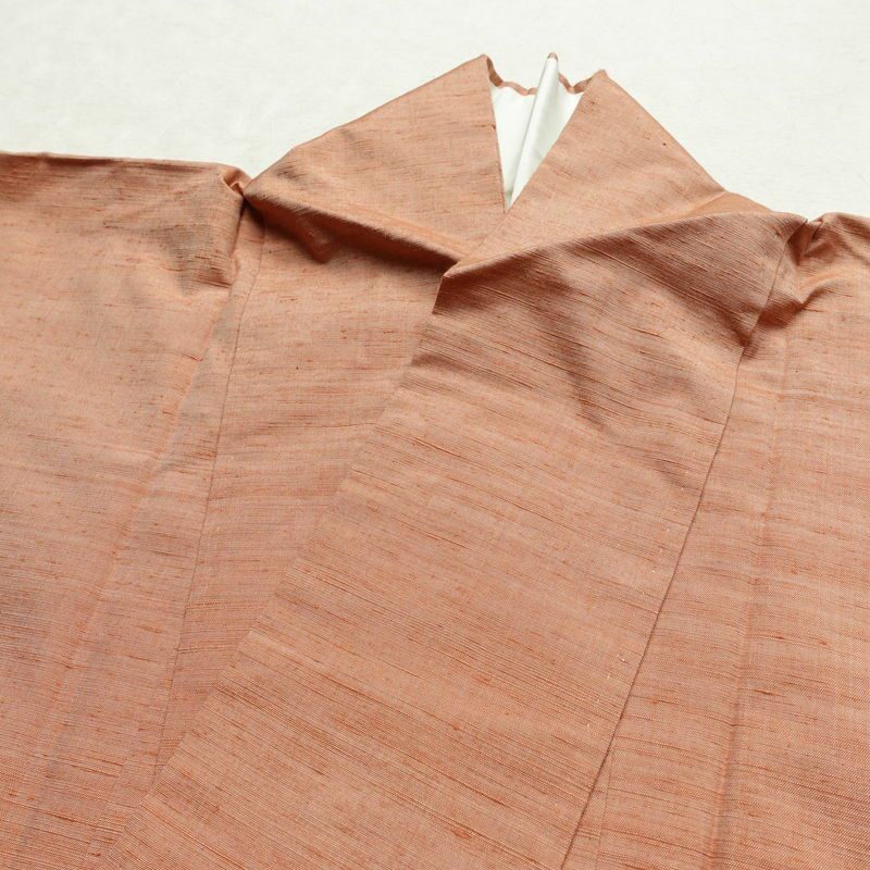 単衣 紬 良品 草木染 しつけ糸付き 正絹 無地 単衣仕立て 身丈158.5cm 裄丈64.5cm シンプル 着物 ピンクオレンジ 橙_画像16