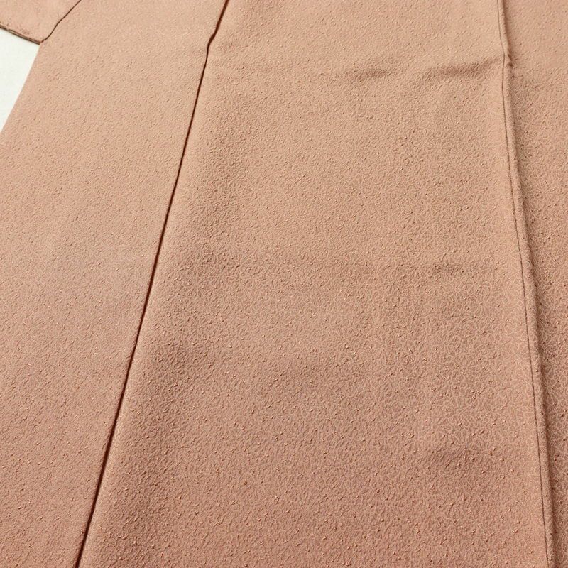 色無地 良品 堅牢染 一つ紋付き 丹後ちりめん 正絹 八丁撚糸 華くらべ 花柄 袷仕立て 身丈161.5cm 裄丈64cm フォーマル 着物 お茶会 茶_画像5