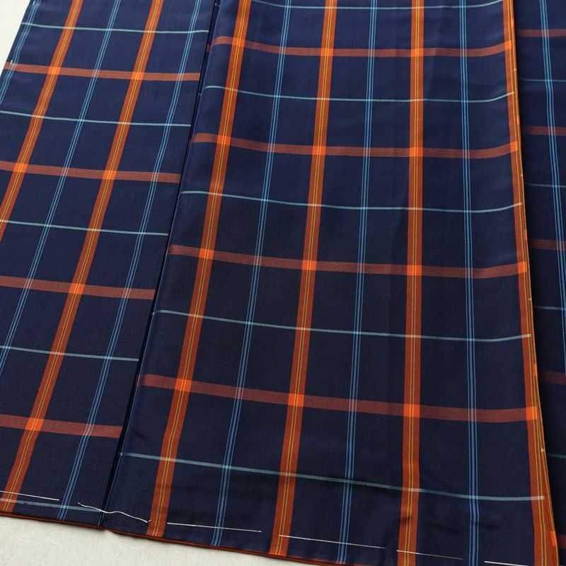 紬 美品 しつけ糸付き 未使用品 アンサンブル 正絹 チェック・格子柄 2点セット 着物 羽織 袷仕立て 身丈158.5cm 裄丈63cm リサイクル着物 着物 青・紺_画像4