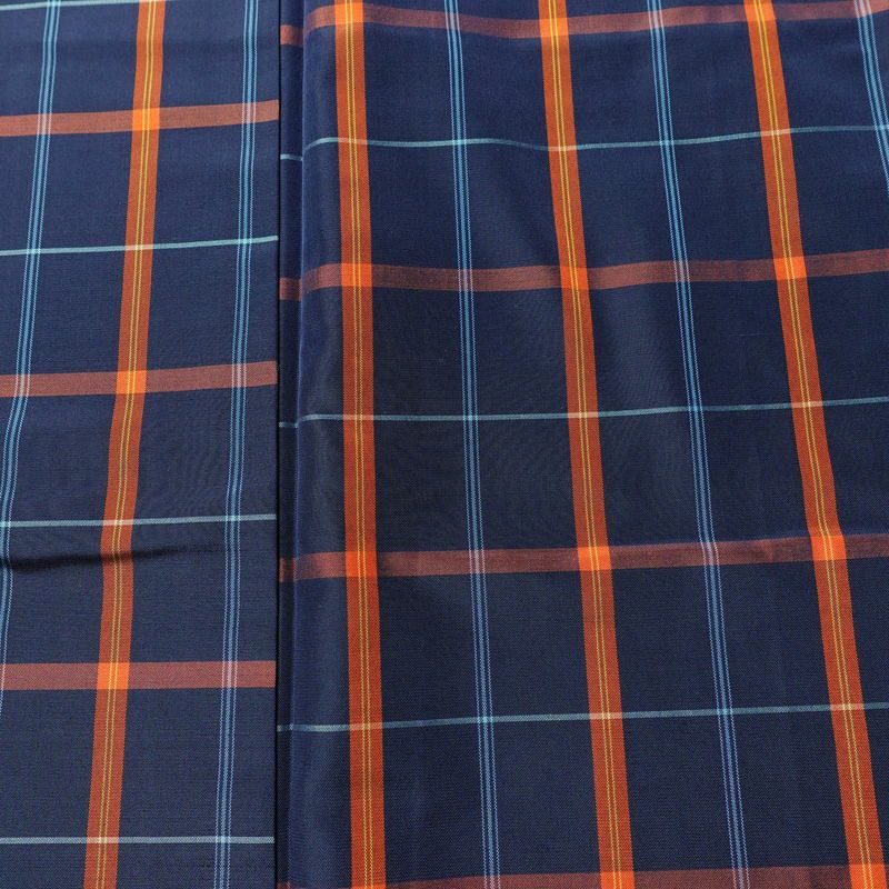 紬 美品 しつけ糸付き 未使用品 アンサンブル 正絹 チェック・格子柄 2点セット 着物 羽織 袷仕立て 身丈158.5cm 裄丈63cm リサイクル着物 着物 青・紺_画像6