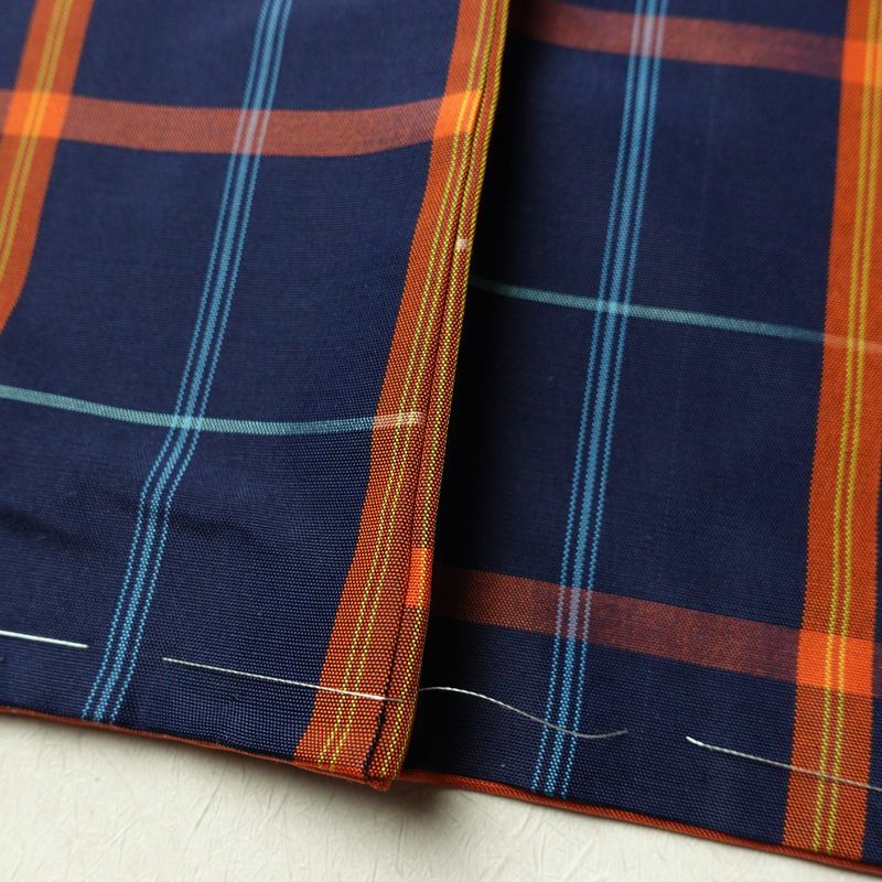 紬 美品 しつけ糸付き 未使用品 アンサンブル 正絹 チェック・格子柄 2点セット 着物 羽織 袷仕立て 身丈158.5cm 裄丈63cm リサイクル着物 着物 青・紺_画像10