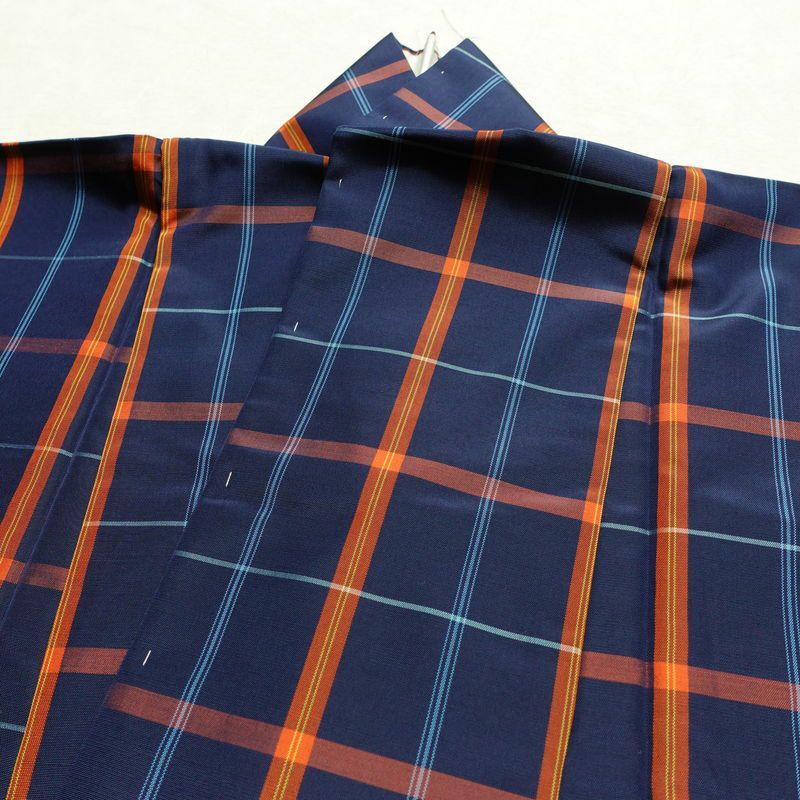 紬 美品 しつけ糸付き 未使用品 アンサンブル 正絹 チェック・格子柄 2点セット 着物 羽織 袷仕立て 身丈158.5cm 裄丈63cm リサイクル着物 着物 青・紺_画像15