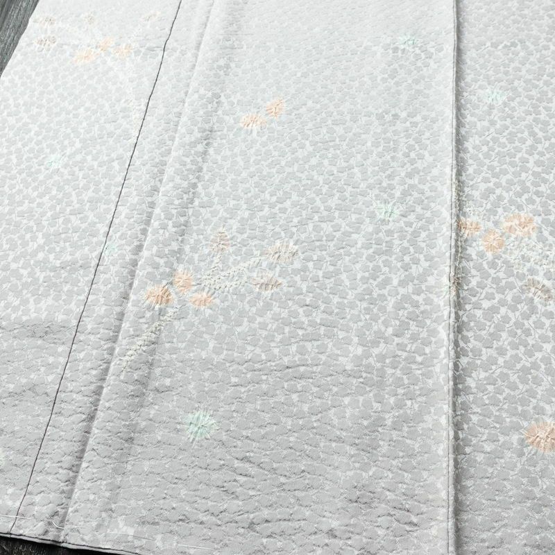 小紋 しつけ糸付き 絞り 正絹 木の葉・植物柄 袷仕立て 身丈155cm 裄丈62.5cm リサイクル着物 着物 紫・藤色_画像4