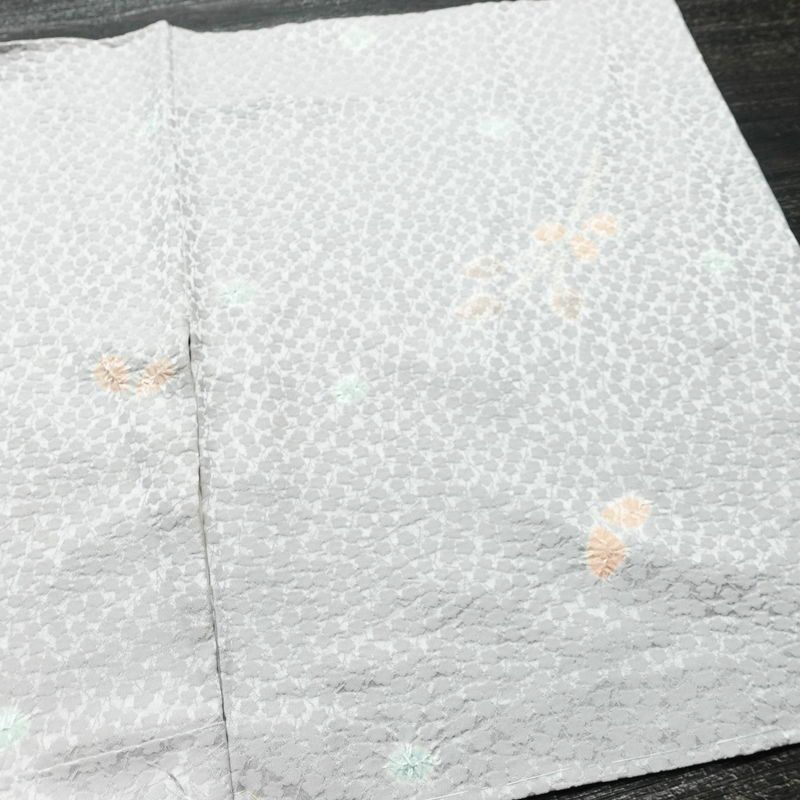 小紋 しつけ糸付き 絞り 正絹 木の葉・植物柄 袷仕立て 身丈155cm 裄丈62.5cm リサイクル着物 着物 紫・藤色_画像13