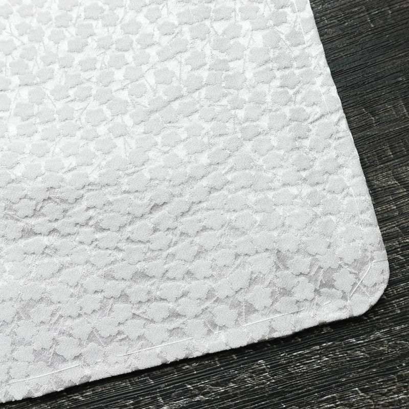 小紋 しつけ糸付き 絞り 正絹 木の葉・植物柄 袷仕立て 身丈155cm 裄丈62.5cm リサイクル着物 着物 紫・藤色_画像15