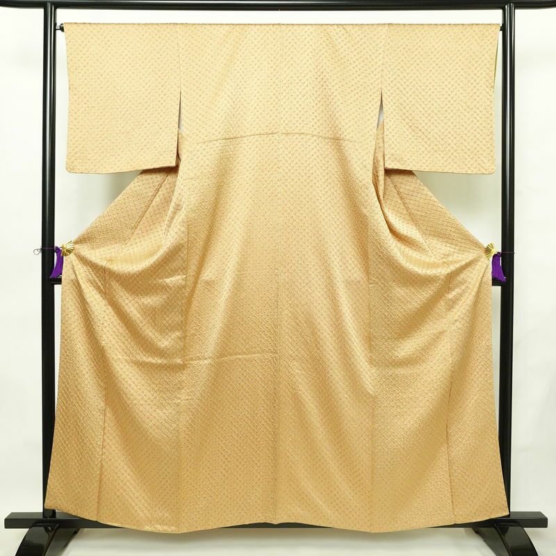 小紋 良品 絞り 正絹 古典柄 袷仕立て 身丈159cm 裄丈66.5cm リサイクル着物 着物 ベージュ_画像1