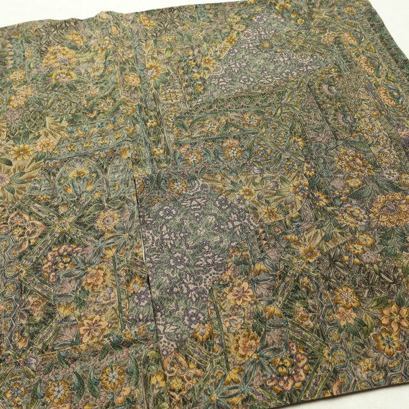 小紋 良品 縮緬 総柄 正絹 花柄 袷仕立て 身丈158cm 裄丈67cm リサイクル着物 着物 緑・うぐいす色_画像14