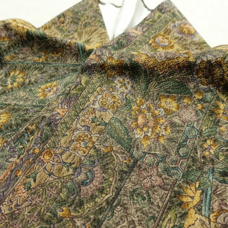 小紋 良品 縮緬 総柄 正絹 花柄 袷仕立て 身丈158cm 裄丈67cm リサイクル着物 着物 緑・うぐいす色_画像18