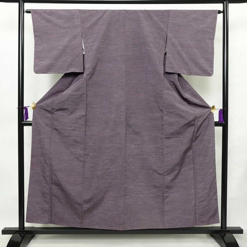紬 正絹 無地 袷仕立て 身丈155.5cm 裄丈63.5cm リサイクル着物 一部しつけ糸付き 着物 紫・藤色_画像1