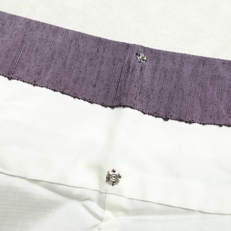 紬 正絹 無地 袷仕立て 身丈155.5cm 裄丈63.5cm リサイクル着物 一部しつけ糸付き 着物 紫・藤色_画像18