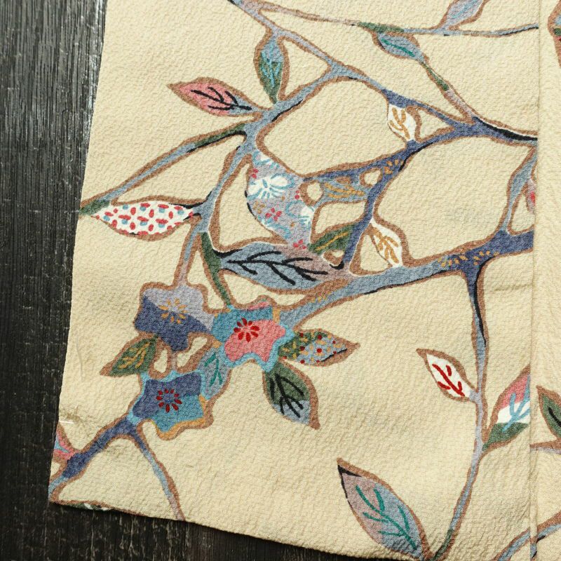 小紋 縮緬 総柄 正絹 木の葉・植物柄 袷仕立て 身丈157cm 裄丈65cm リサイクル着物 着物 ベージュ_画像12