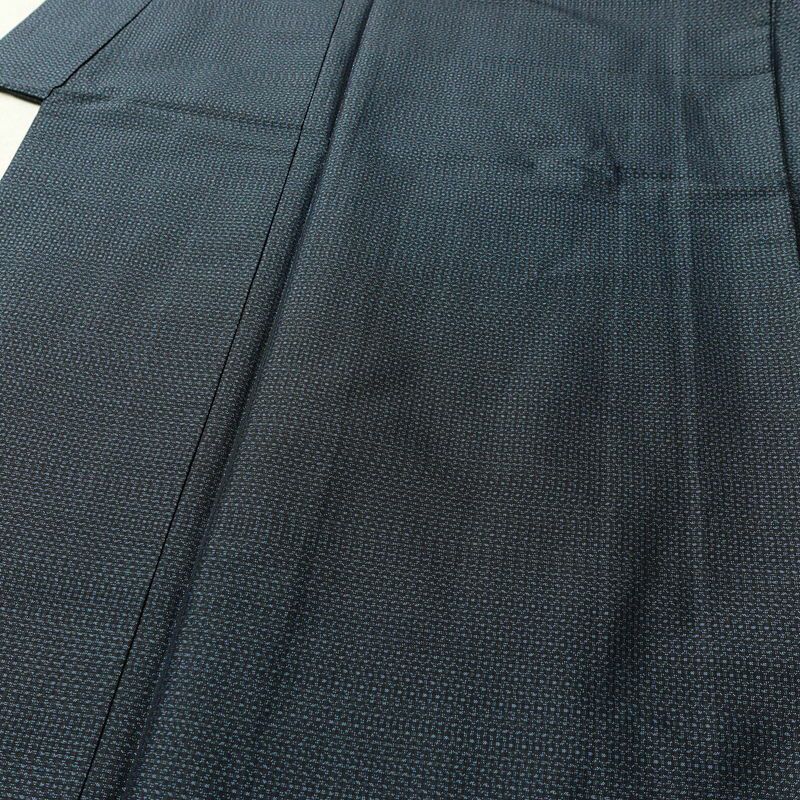 男性用 大島紬 着物 羽織 美品 しつけ糸付き アンサンブル 2点セット 正絹 亀甲柄 袷仕立て 身丈141cm 裄丈64.5cm リサイクル着物 着物 青・紺_画像6