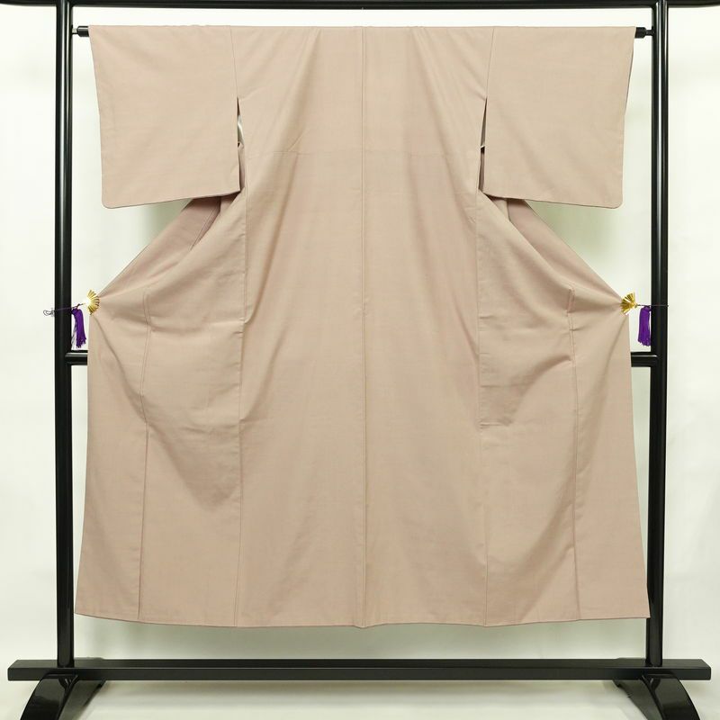 紬 バチ衿仕立て 正絹 無地 袷仕立て 身丈148cm 裄丈64cm リサイクル着物 着物 シンプル 小豆・エンジ_画像1