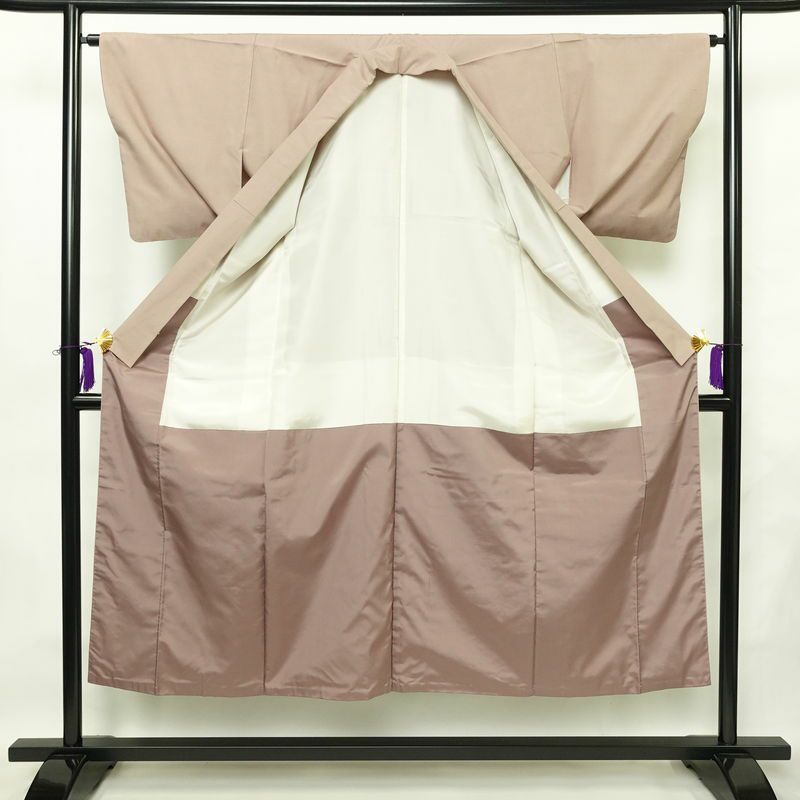 紬 バチ衿仕立て 正絹 無地 袷仕立て 身丈148cm 裄丈64cm リサイクル着物 着物 シンプル 小豆・エンジ_画像3