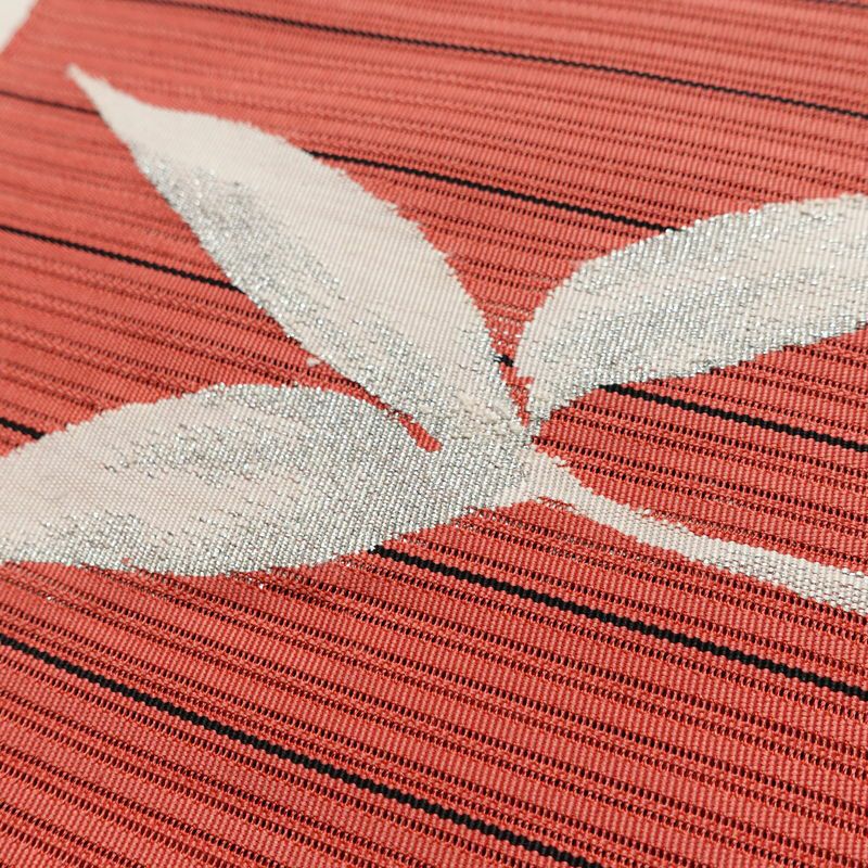 名古屋帯 太鼓柄 良品 夏用 正絹 木の葉・植物柄 名古屋仕立て 銀糸 シンプル ピンク_画像3