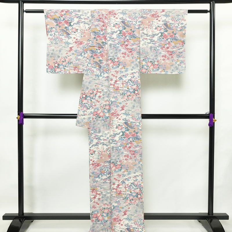 小紋 良品 しつけ糸付き 縮緬 正絹 花柄 袷仕立て 身丈162.5cm 裄丈66cm リサイクル着物 着物 金彩 多色使い_画像2