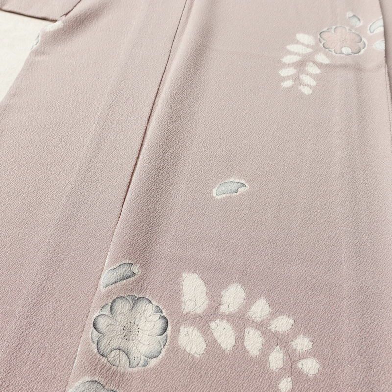 単衣 小紋 縮緬 正絹 花柄 単衣仕立て 飛び柄 身丈153cm 裄丈62.5cm 上品 くすみピンク ピンク_画像5