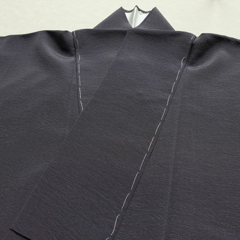 付け下げ 美品 落款入り しつけ糸付き 正絹 人物・動物柄 袷仕立て 身丈148cm 裄丈61.5cm リサイクル着物 着物 箔 紫・藤色_画像19