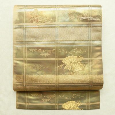 名古屋帯 六通柄 良品 正絹 古典柄 名古屋仕立て なごや帯 リサイクル帯 帯 箔 引箔 扇子 ベージュ