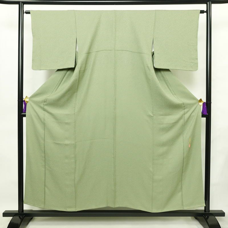 色無地 良品 落款入り 本草木染作家物 瑞寶 正絹 無地 袷仕立て 身丈154cm 裄丈63cm リサイクル着物 一部しつけ糸付き 着物 作家物 お茶会 緑・うぐいす色_画像1