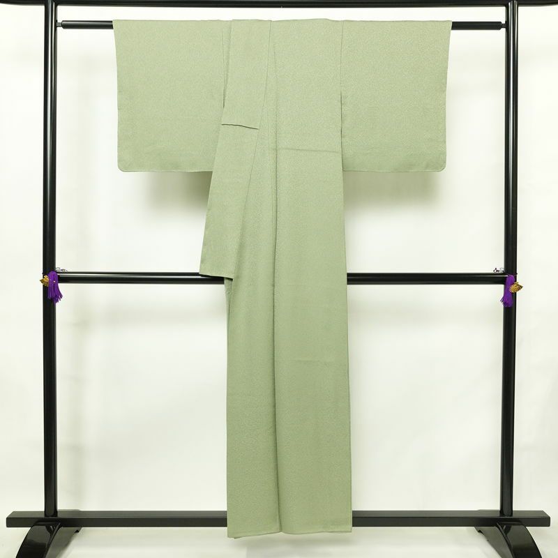 色無地 良品 落款入り 本草木染作家物 瑞寶 正絹 無地 袷仕立て 身丈154cm 裄丈63cm リサイクル着物 一部しつけ糸付き 着物 作家物 お茶会 緑・うぐいす色_画像2