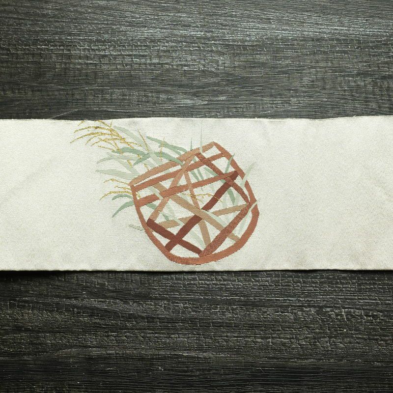 名古屋帯 太鼓柄 良品 つづれ織 正絹 木の葉・植物柄 名古屋仕立て なごや帯 リサイクル帯 帯 金糸 銀通し 白_画像13