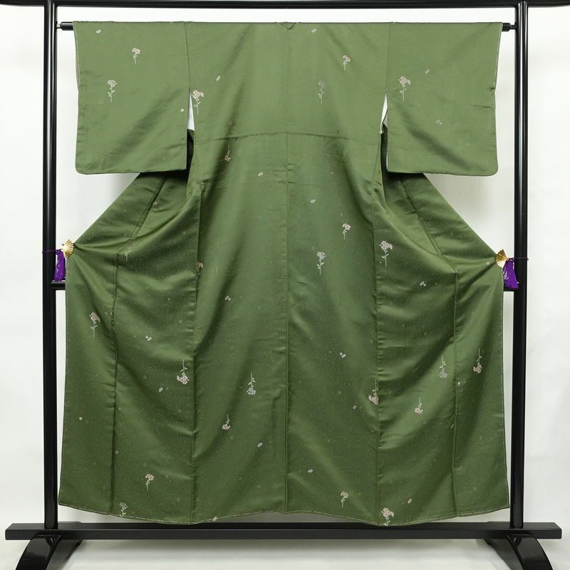 小紋 良品 しつけ糸付き 正絹 花柄 袷仕立て 身丈153cm 裄丈64cm リサイクル着物 着物 緑・うぐいす色_画像1