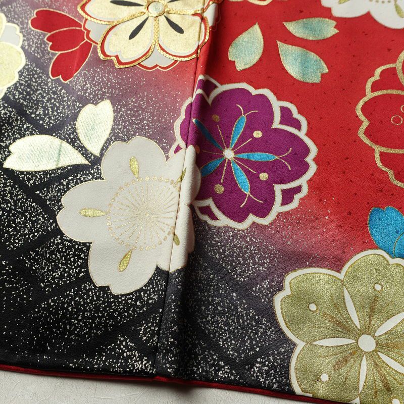 振袖 金駒刺繍 正絹 蝶・昆虫柄 袷仕立て 身丈161cm 裄丈68.5cm リサイクル着物 着物 箔 成人式 二十歳 二十歳の集い パーティー 華やか 桜 赤・朱_画像12