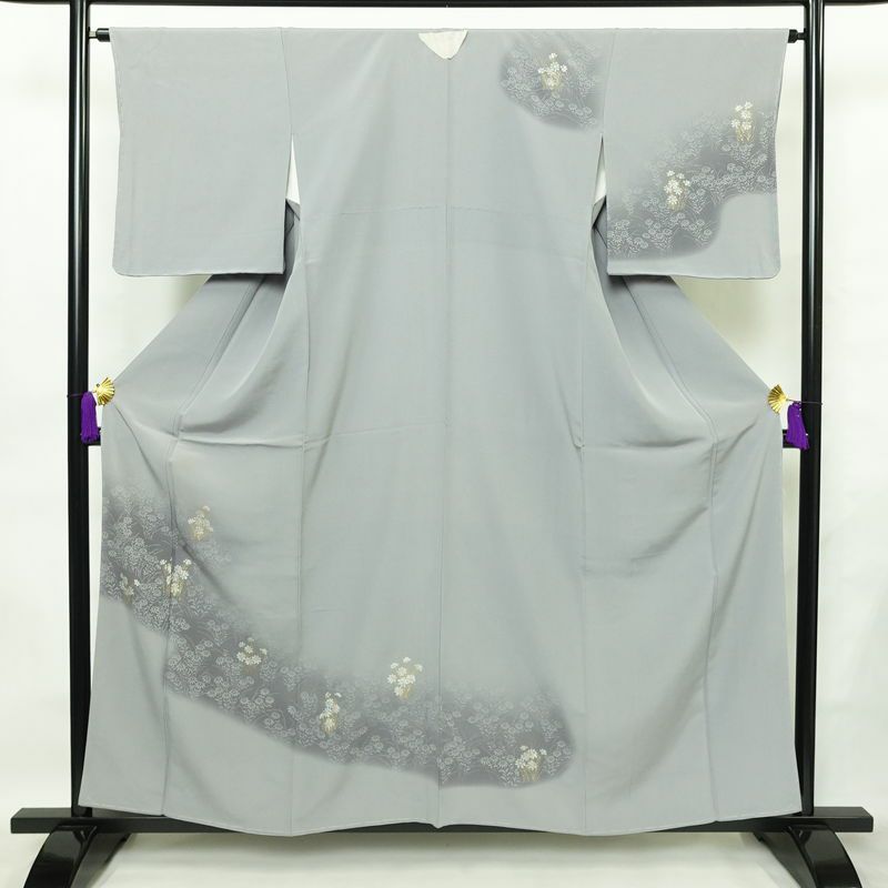 付け下げ 一つ紋付き 正絹 花柄 袷仕立て 身丈158cm 裄丈64.5cm リサイクル着物 着物 箔 入学式 卒業式 七五三 お宮参り フォーマル 上品 グレー_画像1