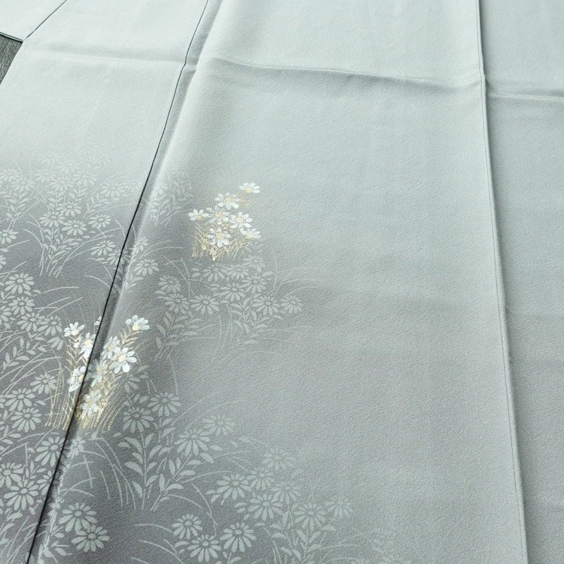 付け下げ 一つ紋付き 正絹 花柄 袷仕立て 身丈158cm 裄丈64.5cm リサイクル着物 着物 箔 入学式 卒業式 七五三 お宮参り フォーマル 上品 グレー_画像5