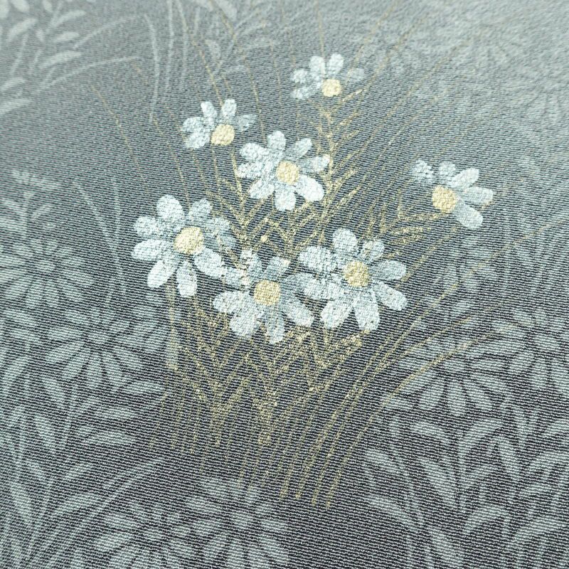 付け下げ 一つ紋付き 正絹 花柄 袷仕立て 身丈158cm 裄丈64.5cm リサイクル着物 着物 箔 入学式 卒業式 七五三 お宮参り フォーマル 上品 グレー_画像7