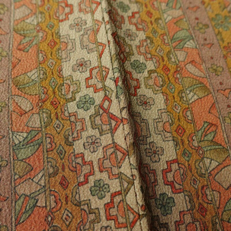 小紋 縮緬 総柄 ポリエステル 縞柄・線柄 袷仕立て 身丈161cm 裄丈65.5cm リサイクル着物 着物 多色使い_画像11