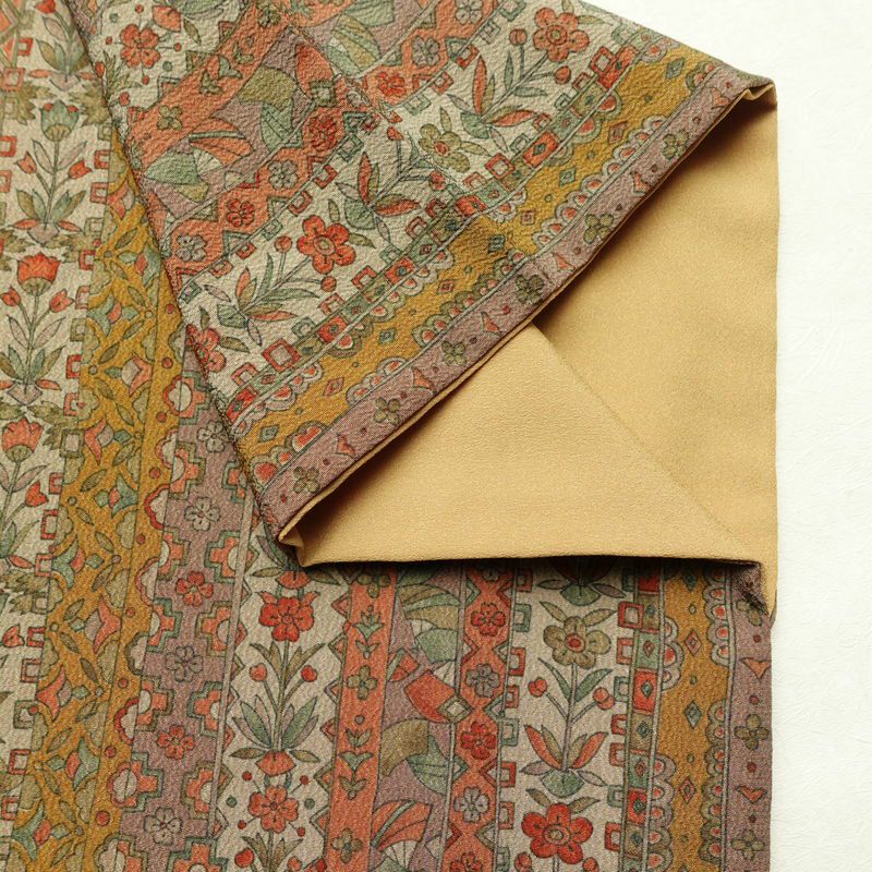 小紋 縮緬 総柄 ポリエステル 縞柄・線柄 袷仕立て 身丈161cm 裄丈65.5cm リサイクル着物 着物 多色使い_画像14