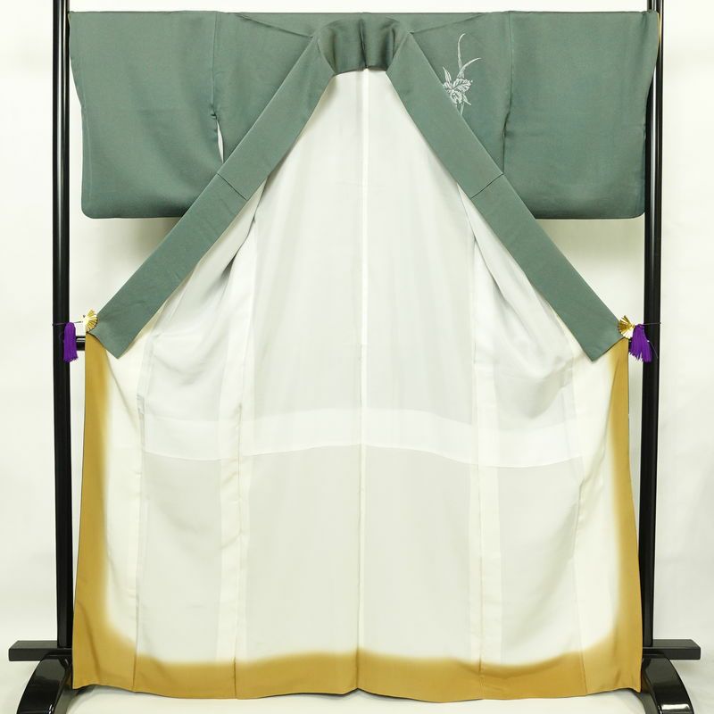 付け下げ 良品 落款入り 正絹 花柄 袷仕立て 身丈166cm 裄丈70cm リサイクル着物 着物 箔 金彩 入学式 卒業式 七五三 お宮参り フォーマル モダン シンプル 緑・うぐいす色_画像3