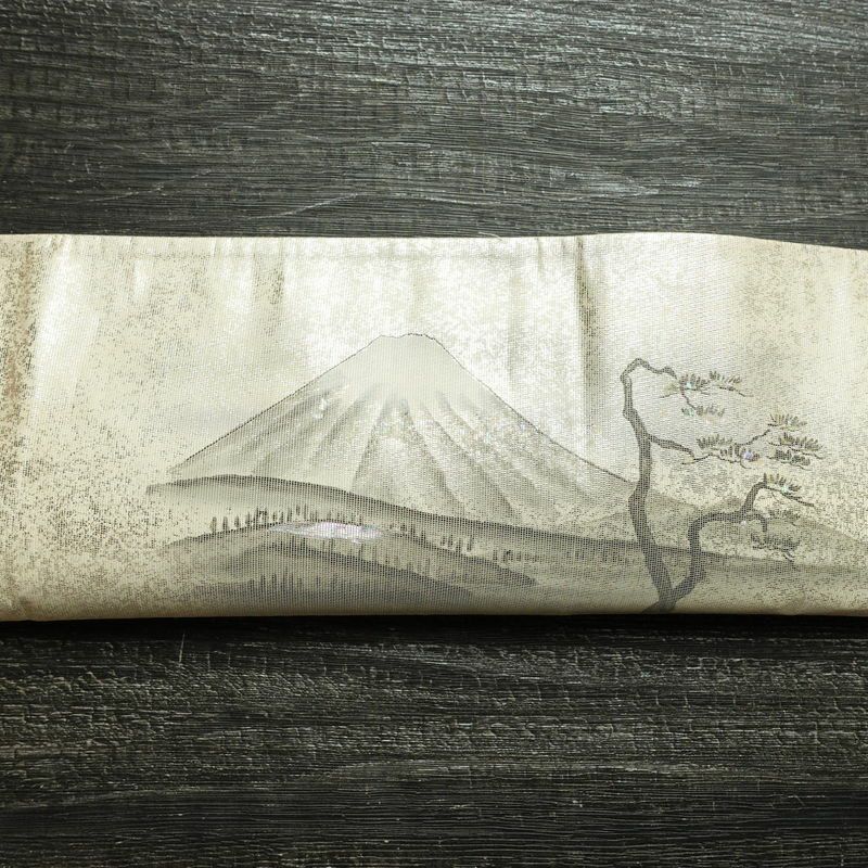 名古屋帯 太鼓柄 正絹 風景柄 通し仕立て なごや帯 リサイクル帯 帯 箔 白_画像12